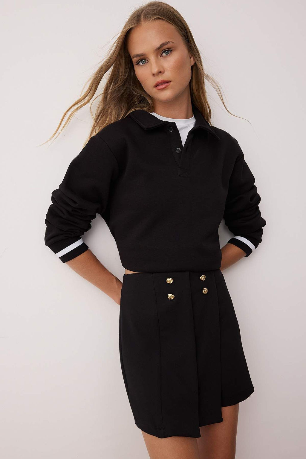 Siyah Dugme Detayl? Sort Etek Sort & Bermuda TWOAW26SR00010