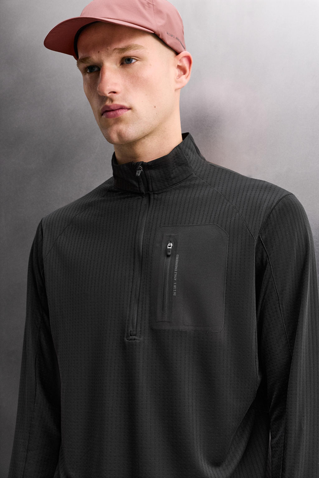 SUDADERA CUELLO CREMALLERA BOLSILLO COMBINADO / Negro - Zara фото 5