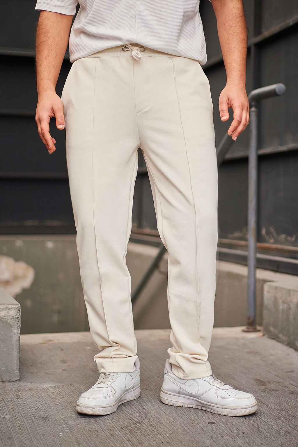 TRENDYOL MAN Siyah Regular/Normal Kesim Dokulu Dikis Detayl? Esofman Alt? TMNAW25EA00000 - Trendyolmilla фото 5