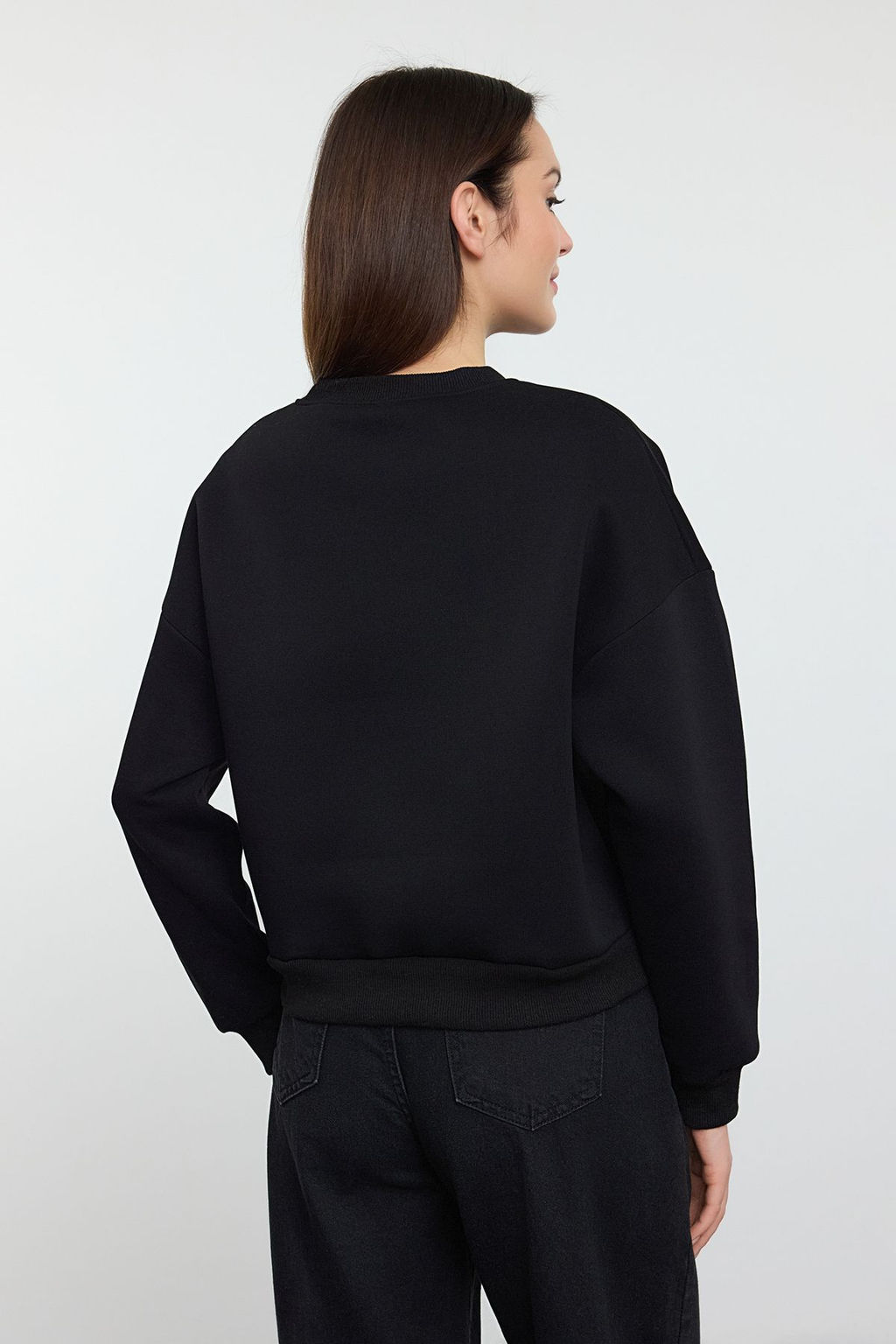 TRENDYOLMILLA Siyah Regular/Normal Kal?p Ici Polarl? Leopar Detayl? Kurdele Nak?sl? Orme Sweatshirt TWOAW25SW00307 фото 5