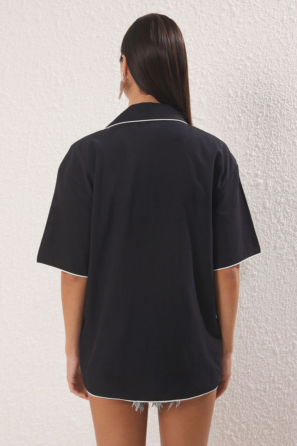 Trendyolmilla Siyah Dokuma Baglama Detayl? 100% Pamuk Plaj Gomlek TBESS25GO00025  фото 4