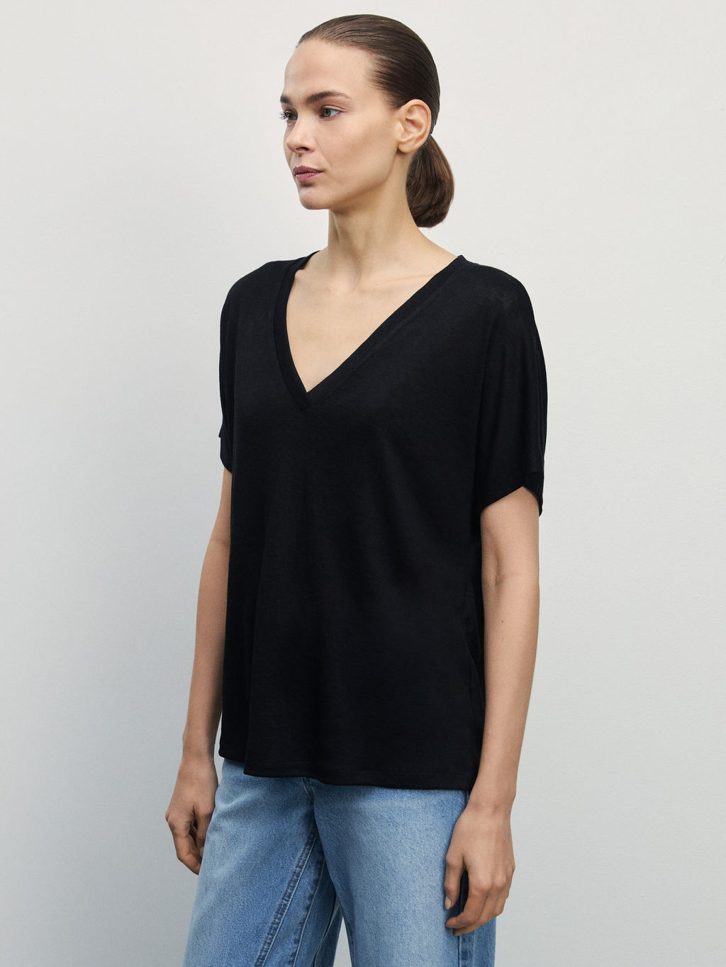 Футболка со спущенным плечом / Zarina  фото 4