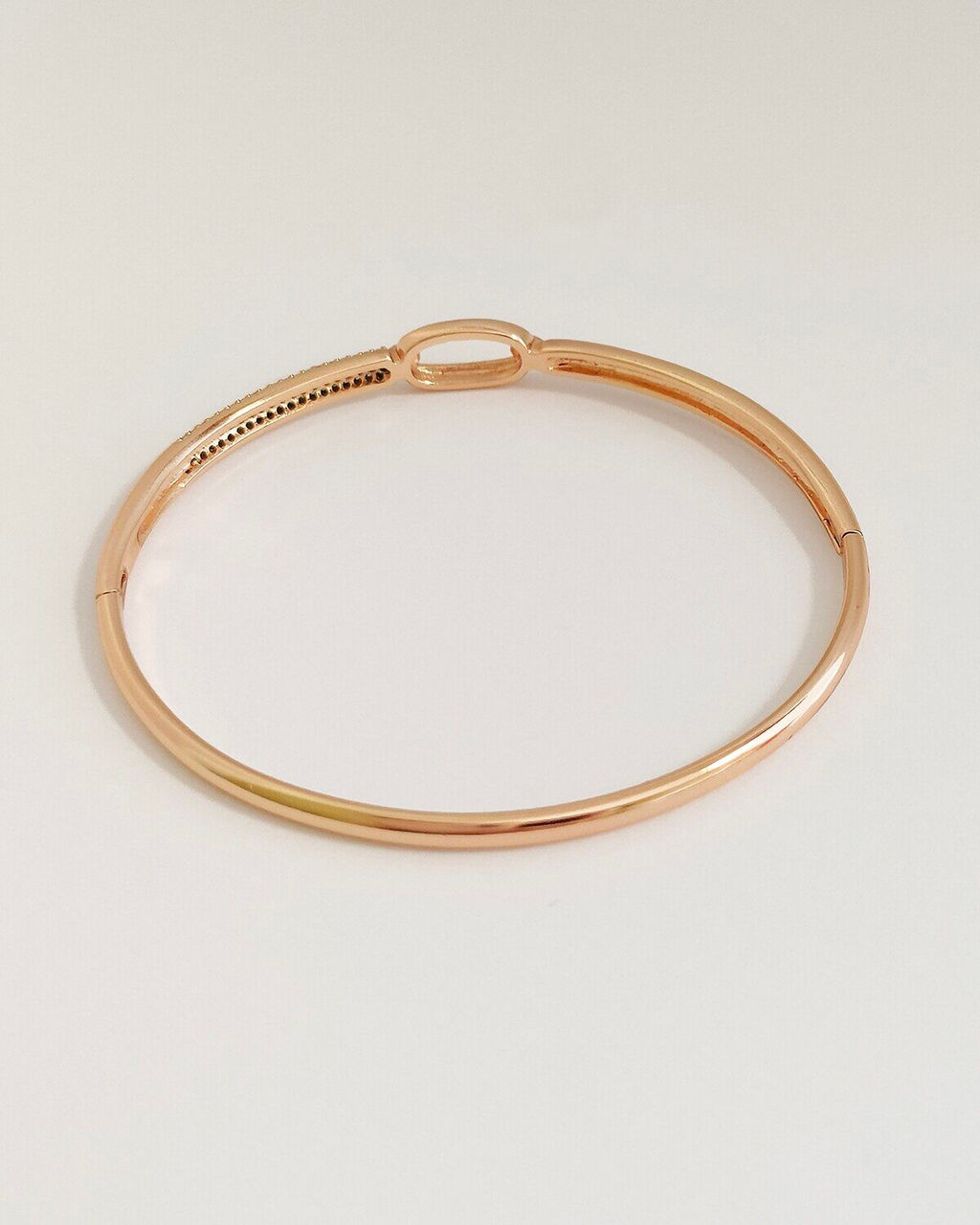 Жесткий браслет-бэнгл