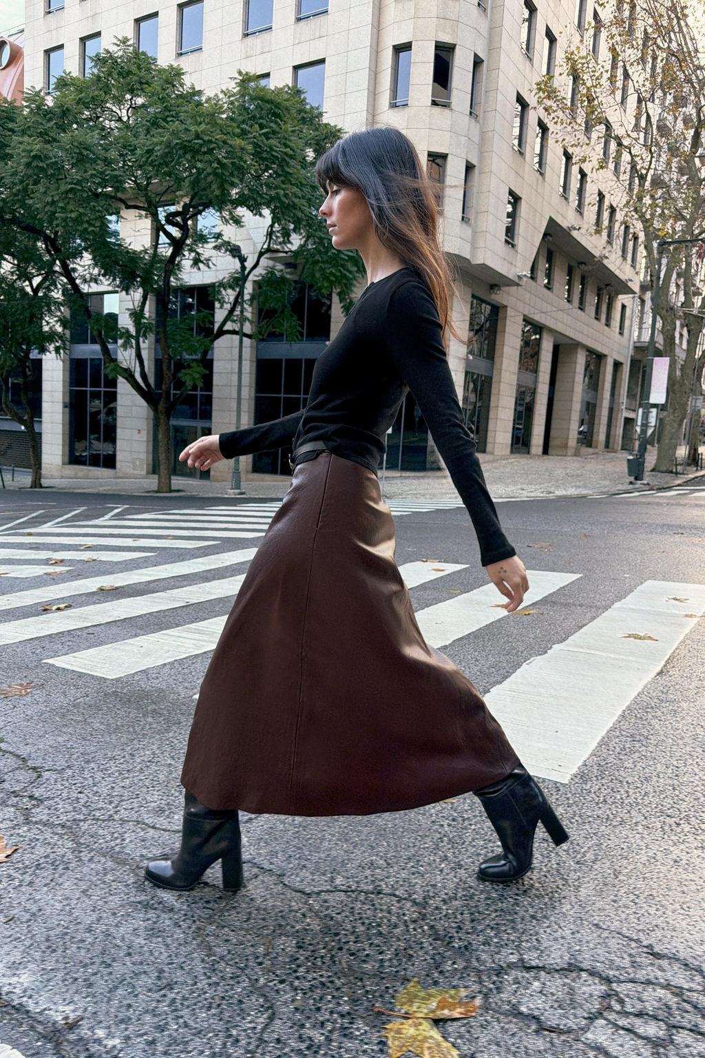 FAUX LEATHER MIDI SKIRT WITH BELT - Zara фото 17