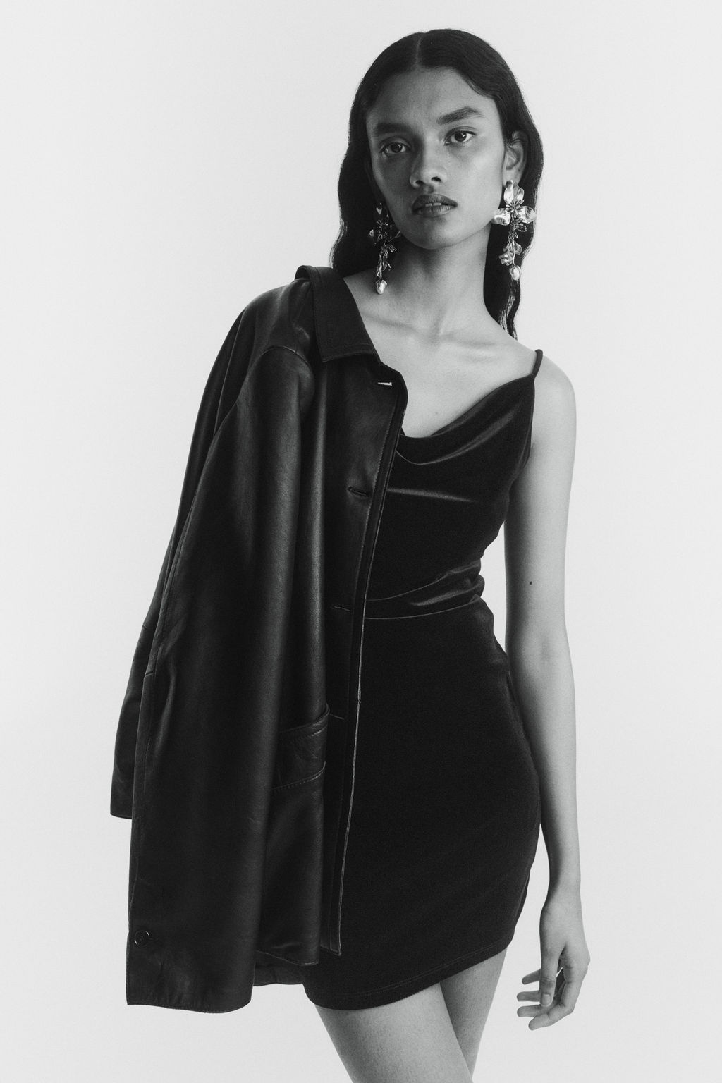 Vestido drapeado con tirantes espagueti - H&m фото 7