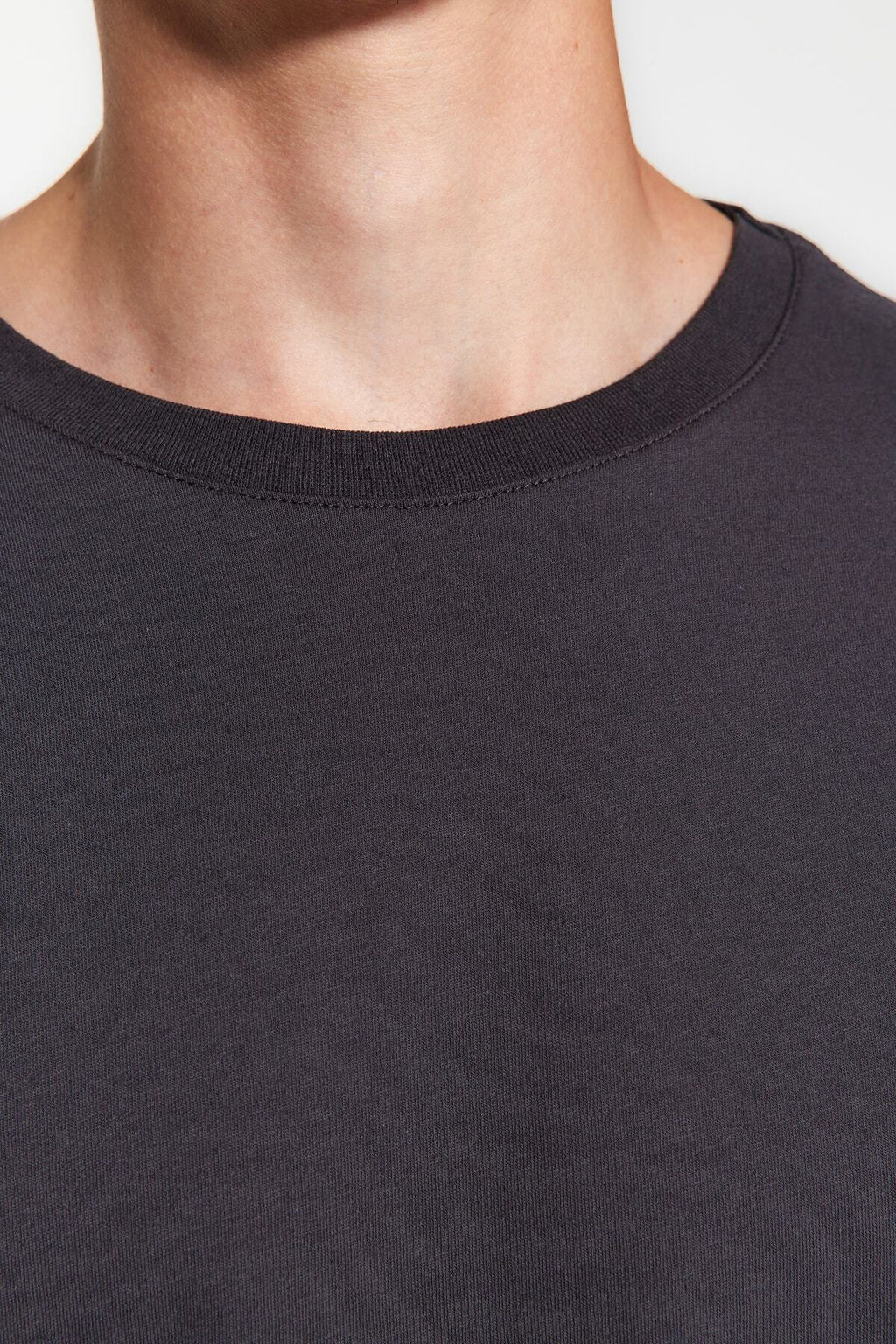 TRENDYOL MAN Siyah Basic Regular/Normal Kesim Bisiklet Yaka Uzun Kollu %100 Pamuk Tok Kumas T-shirt TMNAW21TS0208 - Trendyolmilla фото 5