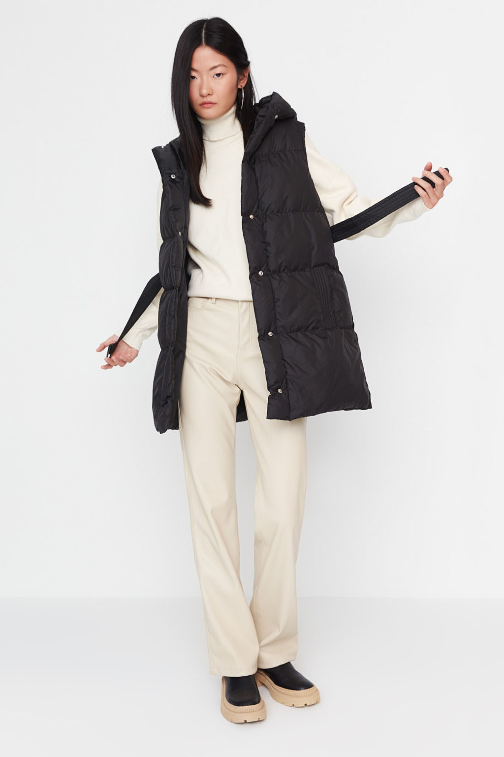 Siyah Kapusonlu Kemerli Su Itici Sisme Yelek TWOSS21YE0002 - Trendyolmilla фото 2