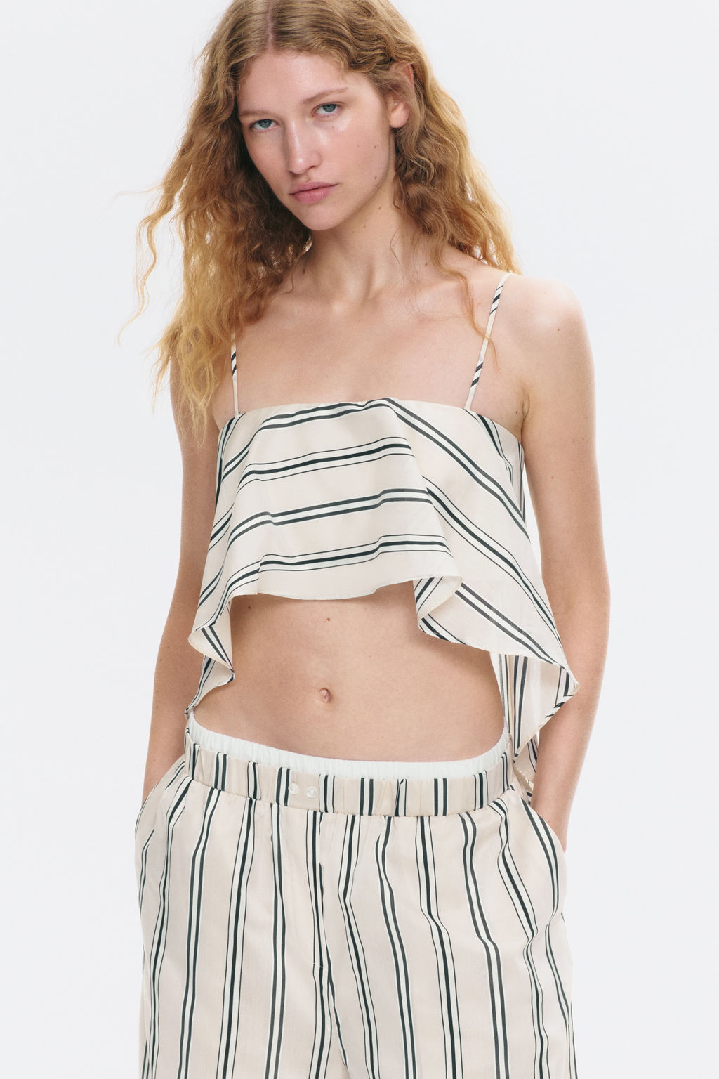 Crop top efecto layering - H&m фото 2