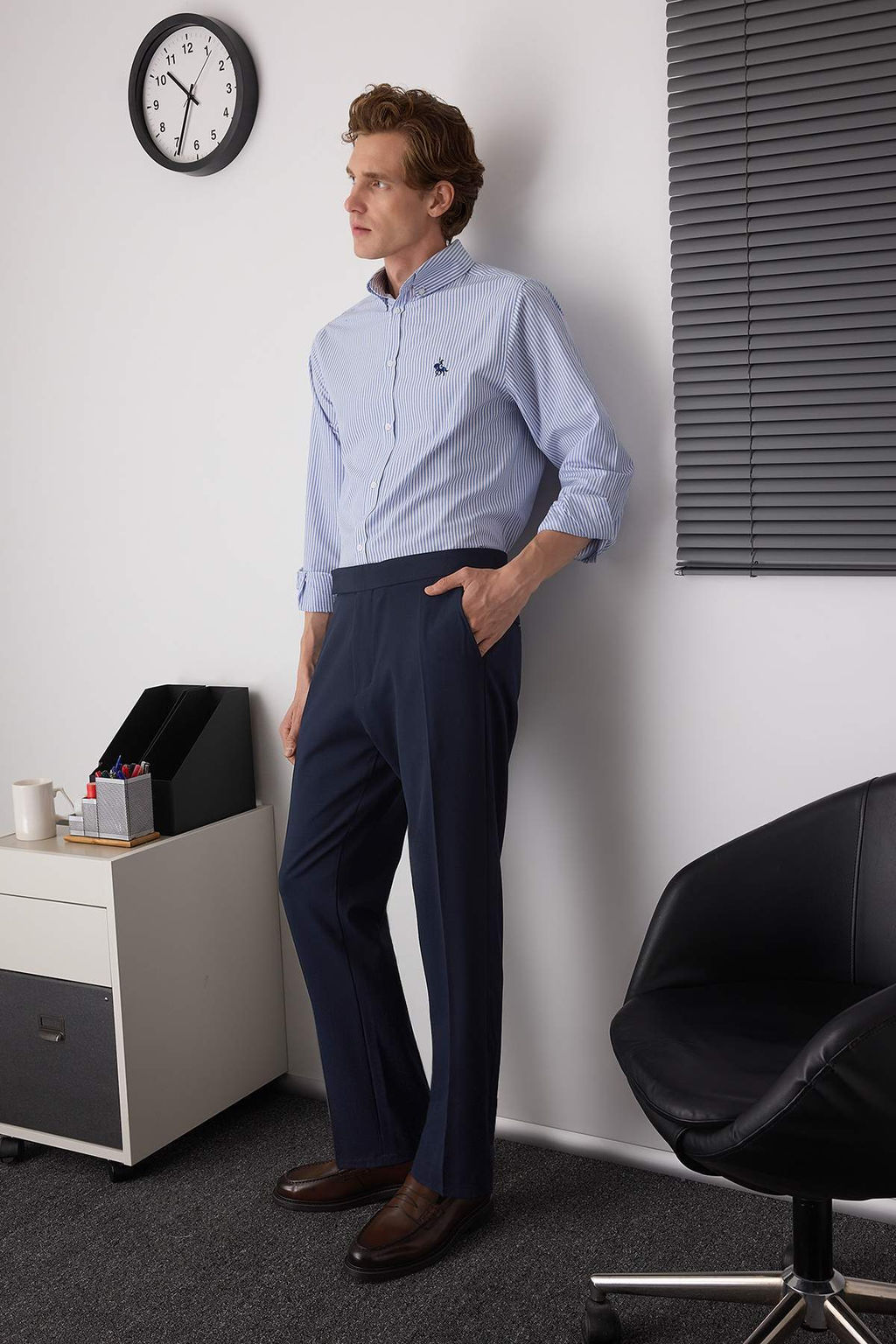 Lacivert Erkek Yeni Italyan Kesim Kumas Pantolon TMNAW26PL00016