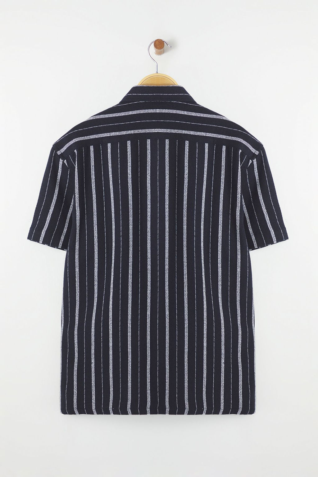 TRENDYOL MAN Lacivert Oversize Fit K?sa Kollu Cizgili Etamin Yazl?k Gomlek TMNSS25GO00012 - Trendyolmilla фото 9