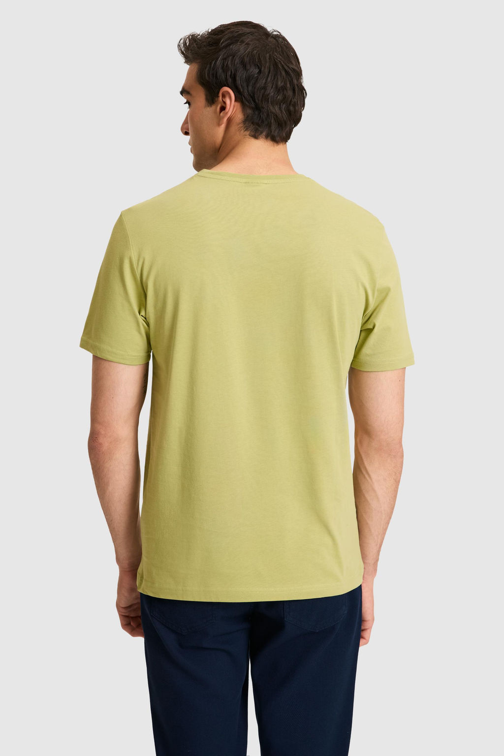 Erkek Regular Fit V Yaka Ye_il Basic Ti__rt
