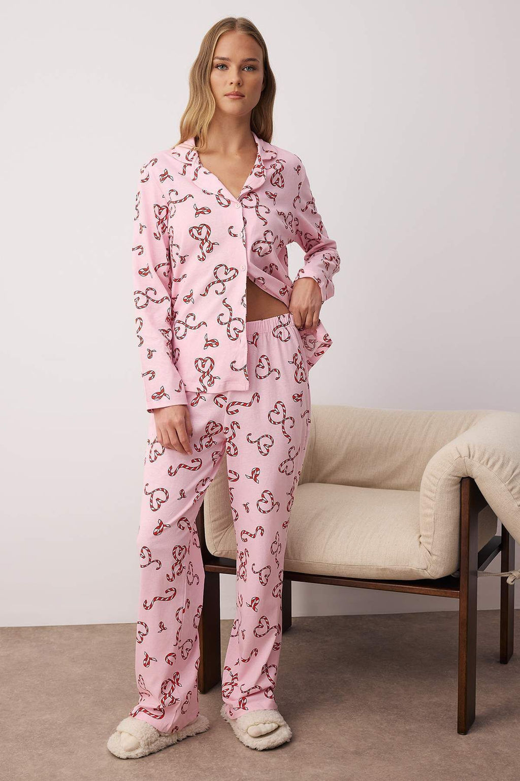 Pembe %100 Pamuklu Kalpli Y?lbas? Desenli Gomlek Yaka Orme Pijama Tak?m? THMAW26PT00064 - Trendyolmilla фото 7