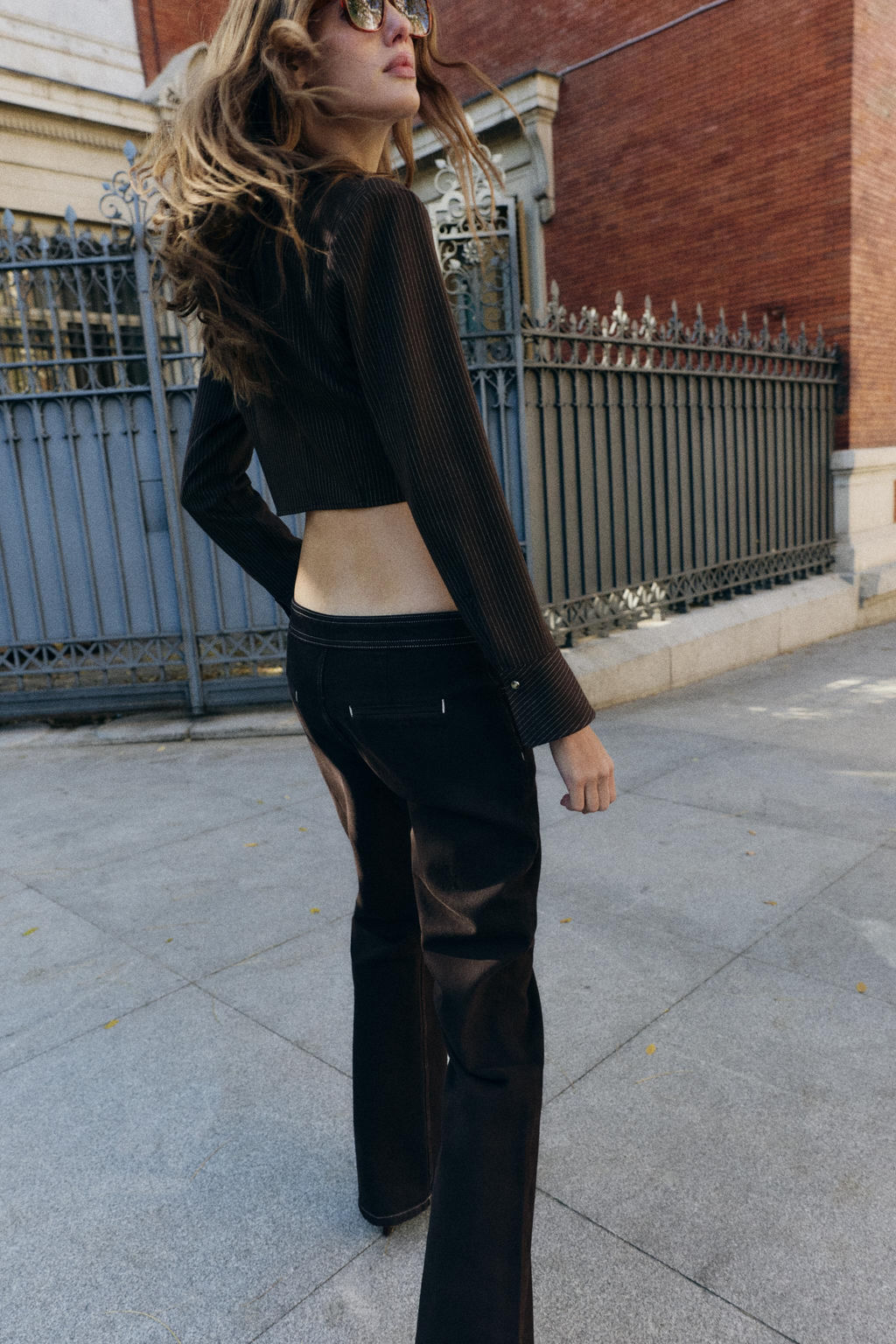 CROPPED STRIPED SHIRT WITH SHOULDER PADS - Zara фото 6
