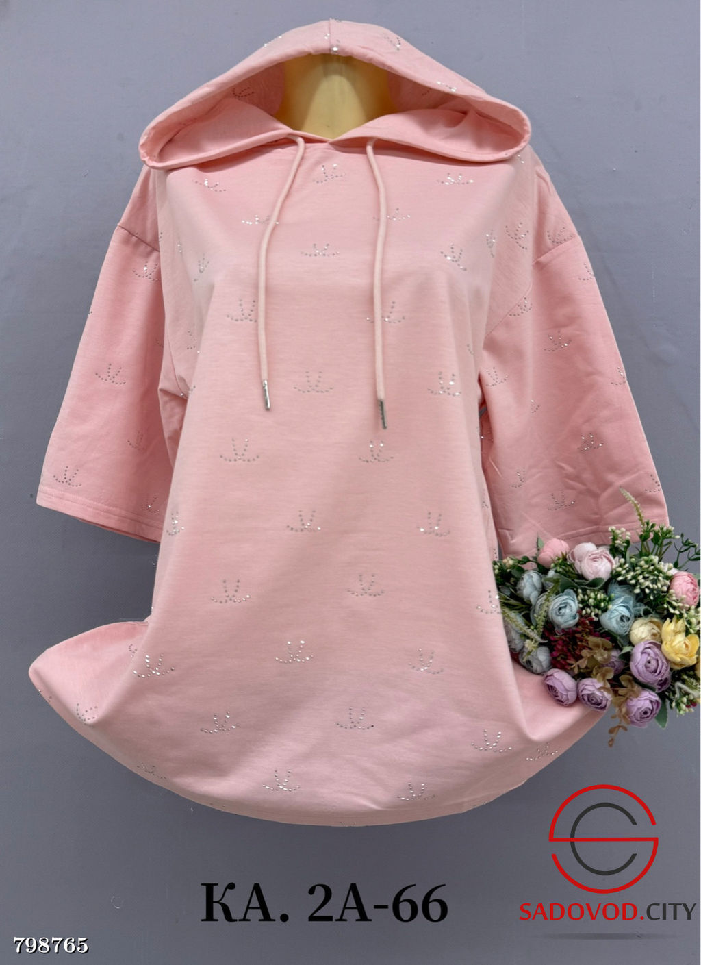 Футболка из хлопка с капюшоном