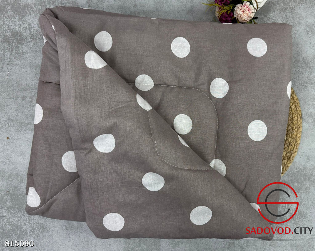 Одеяло на кроватку детское