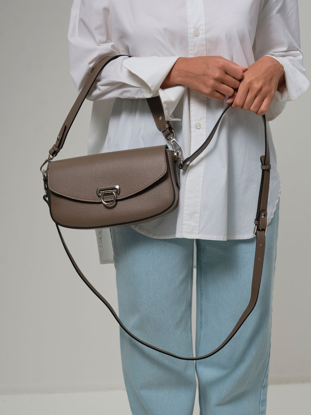 Сумка кожаная Azaro 31049 тауп