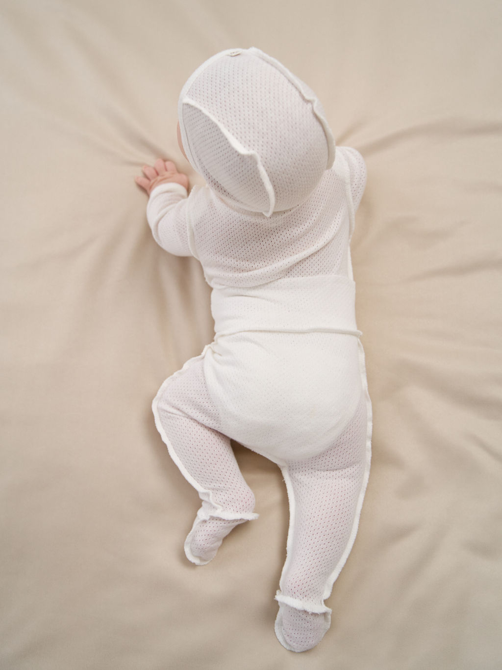 Ползунки с закрытой ножкой "Молоко" из ажурного хлопка 0+