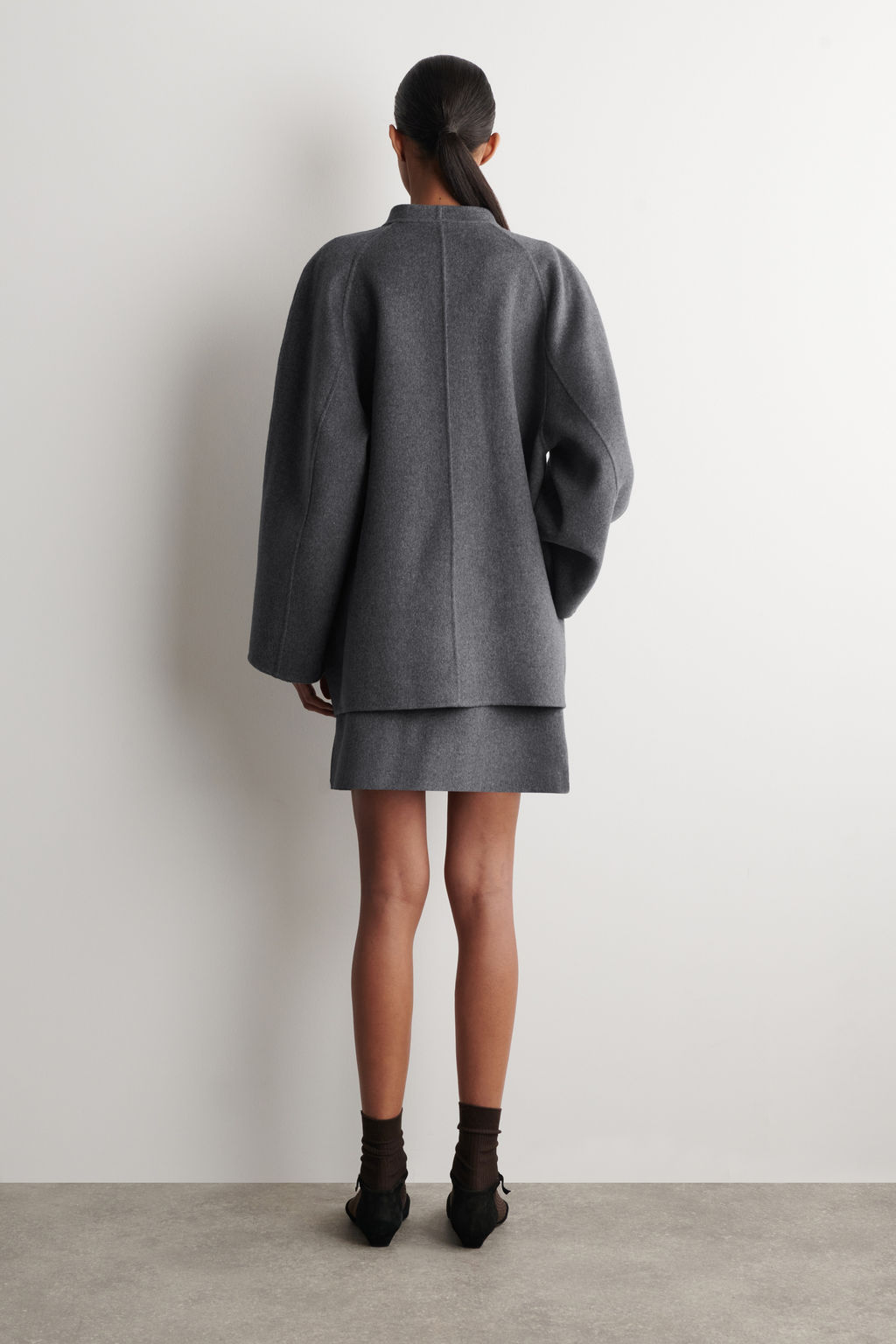CHAQUETA DE LANA DE DOBLE FAZ REDONDEADA