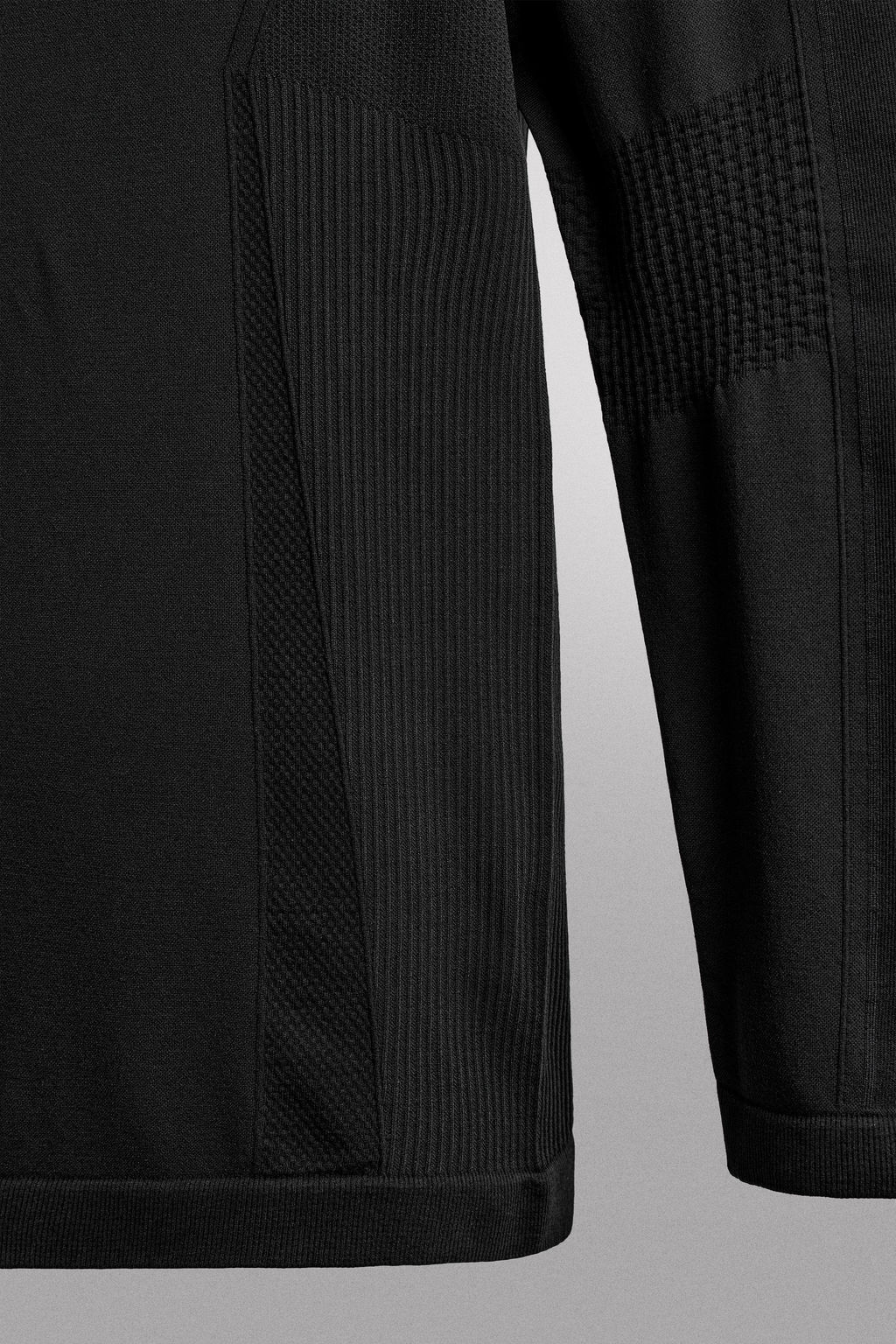 CAMISETA PRIMERA CAPA SKI / Negro - Zara фото 9