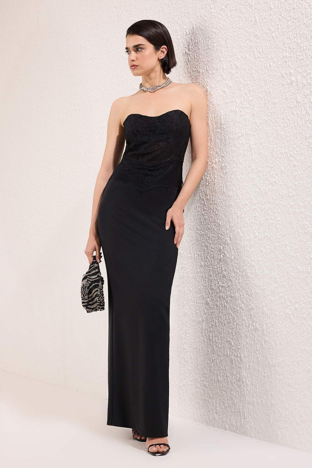 Trendyolmilla Siyah Dantel Detayl? Maxi Dokuma Mezuniyet Abiye Elbise TPRSS25AE00183