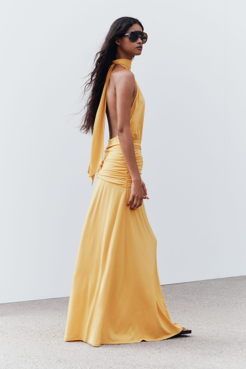 Vestido halter drapeado - H&m фото 6