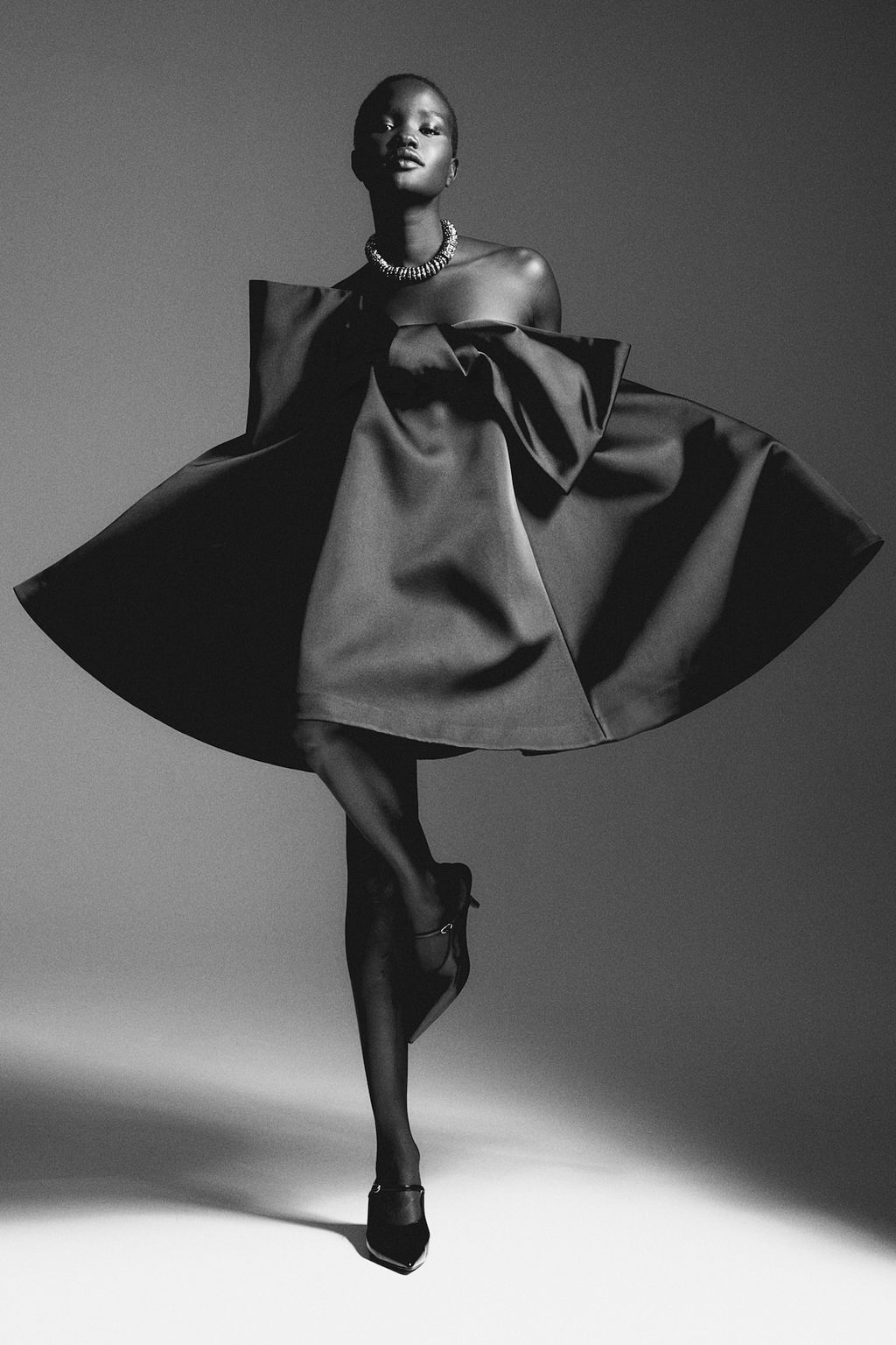 Minivestido de saten con lazo - H&m фото 2