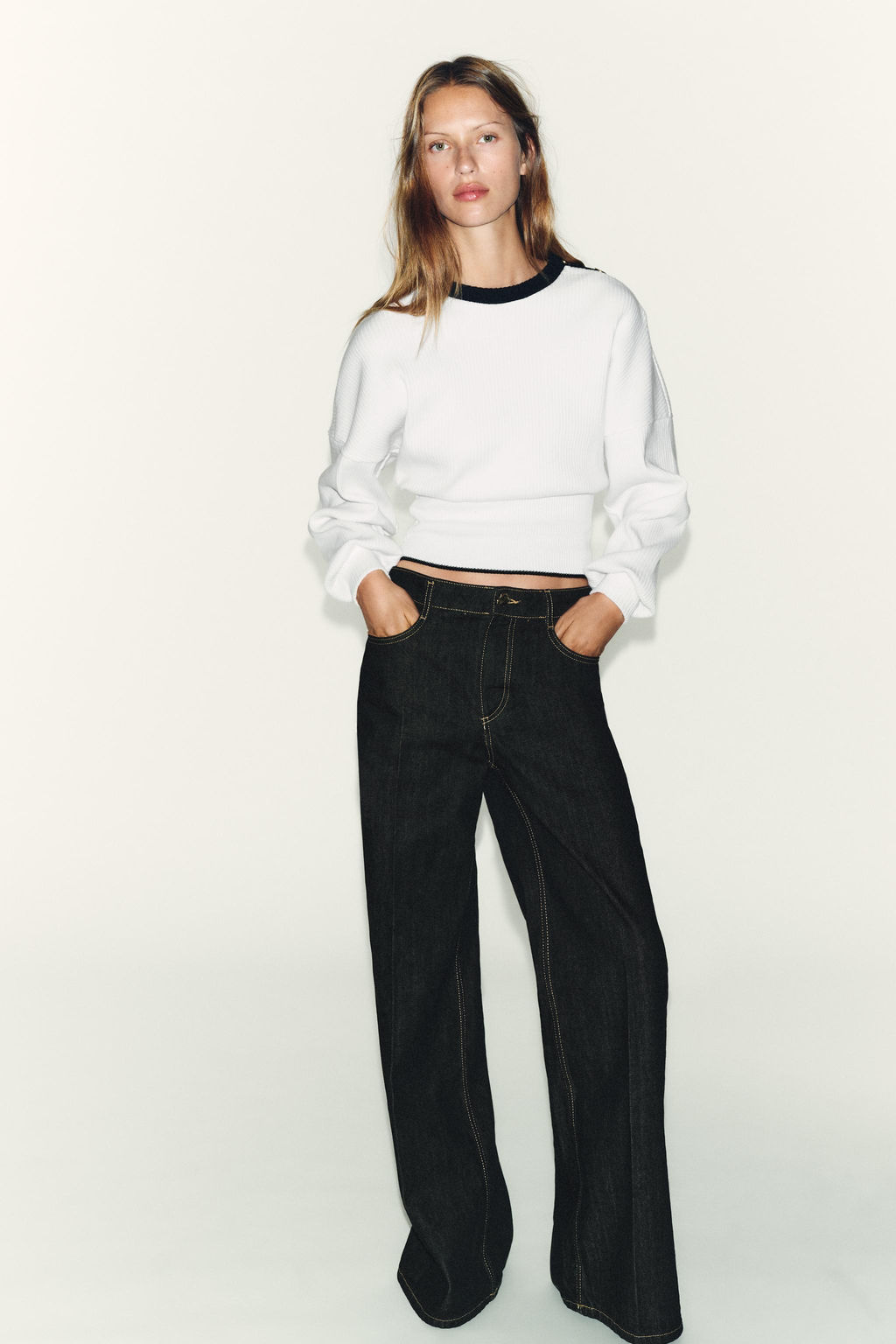 RIBBED T-SHIRT WITH BUTTONS