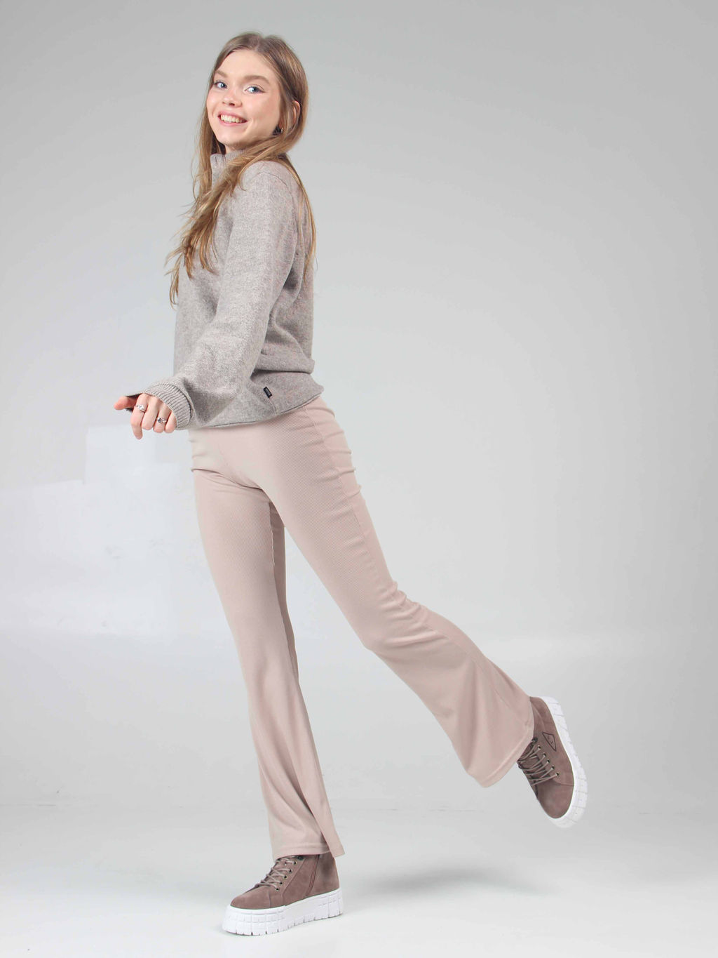 Ботинки 243.212131w. Капучино замша/Мех