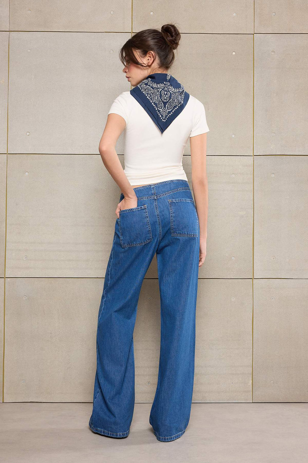 Teen Mavi DOKUMLU Tencel Kar?s?ml? Bel Detayl? Normal Bel Wide Leg Jeans TWOSS26JE00185 - Trendyolmilla фото 4