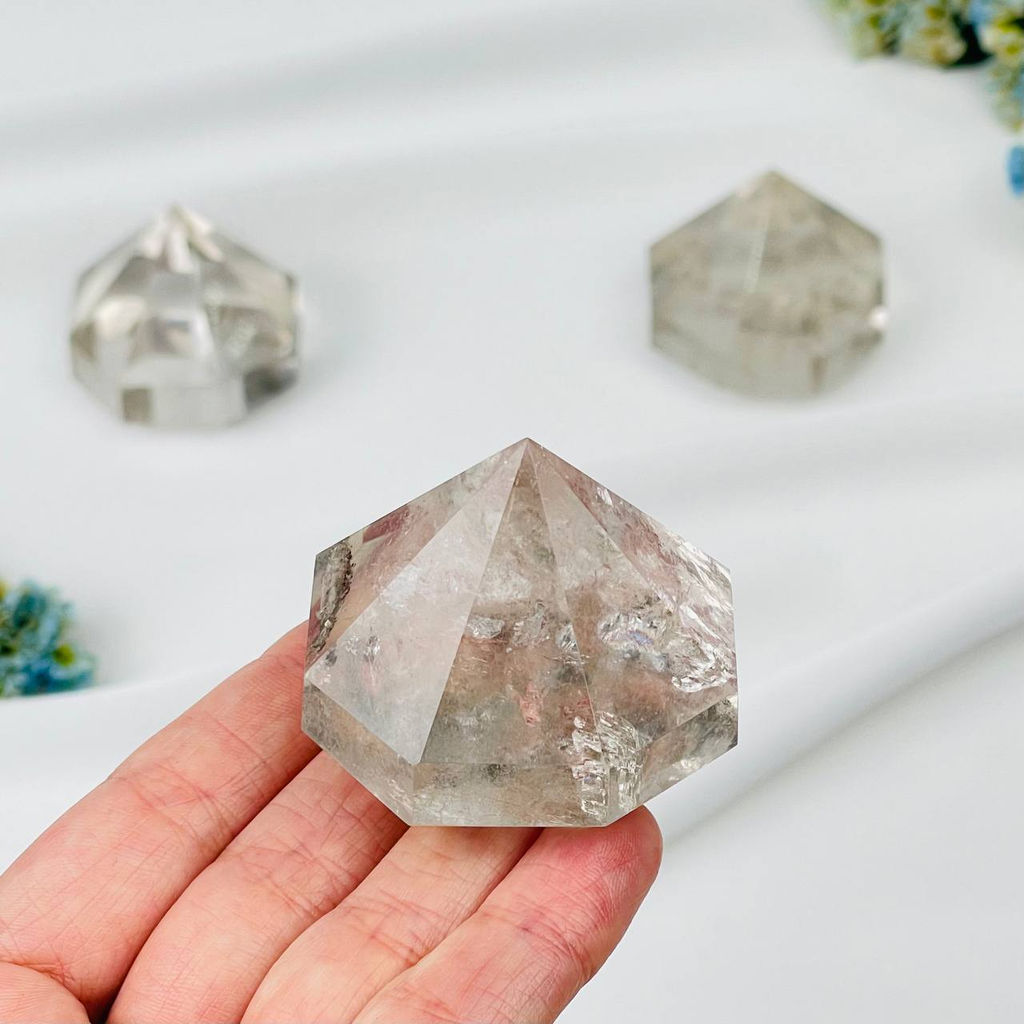 Кристалл резной из Горного Хрусталя - Радуга самоцветов фото 2