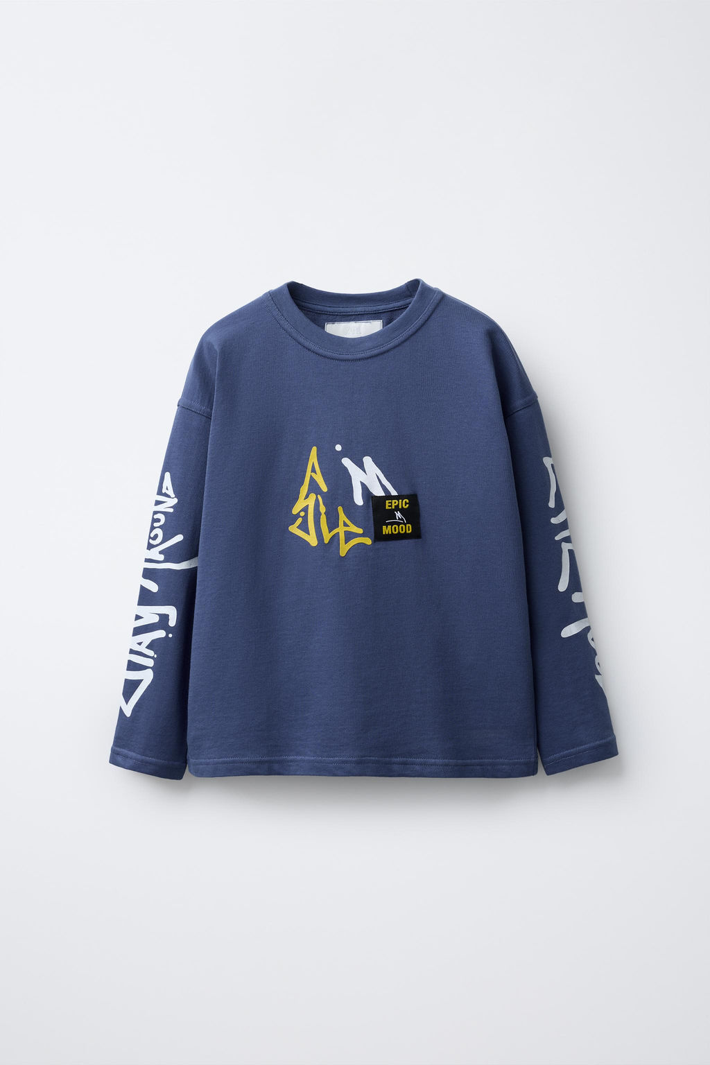 GRAFFITI LABEL DETAIL T-SHIRT