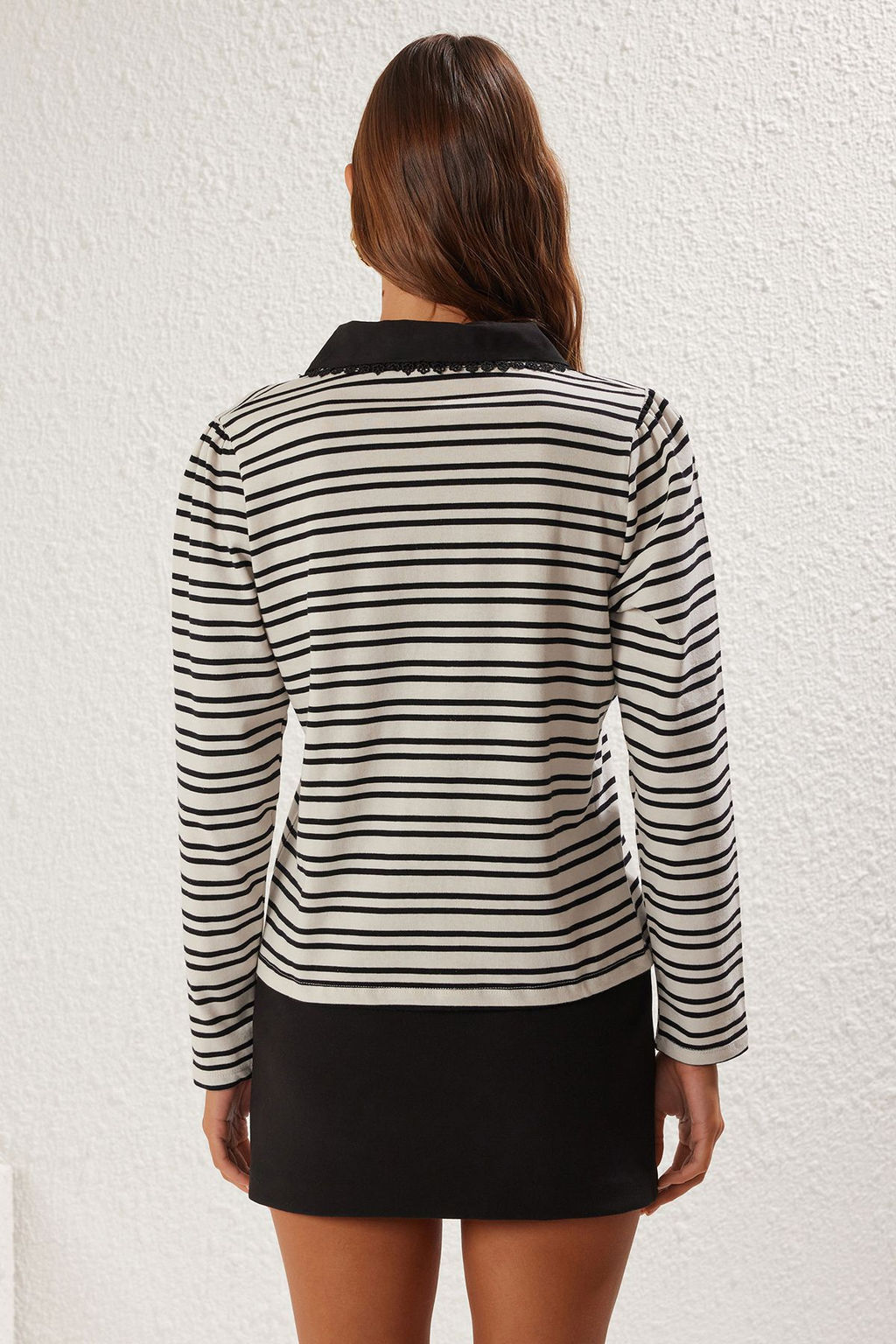 TRENDYOLMILLA Bordo Cizgili Dantel Detayl? Polo Yaka Relaxed/Rahat Kal?p Orme T-Shirt TWOSS25TS00104 фото 5