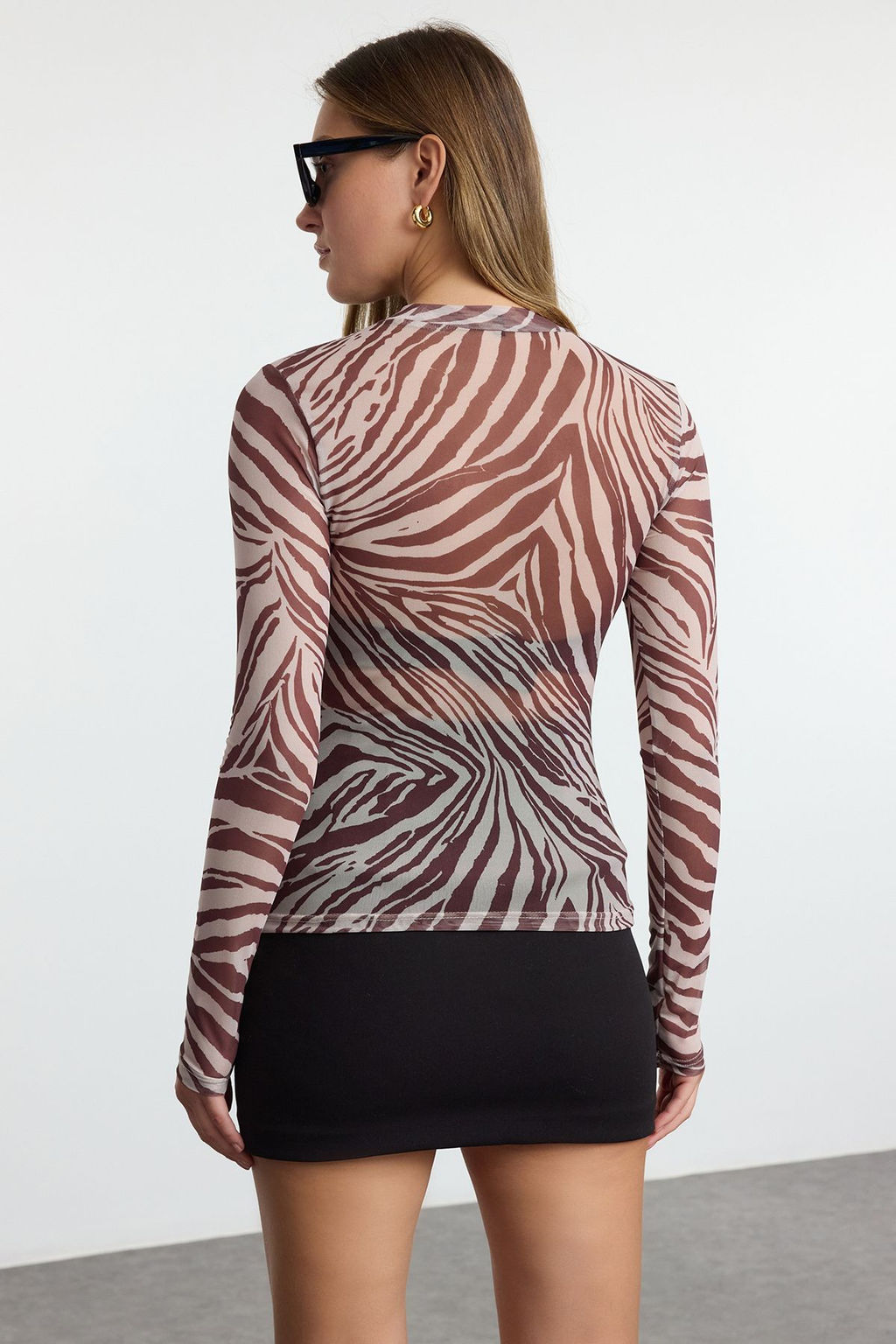 Trendyolmilla Cok Renkli Sal Desenli Fitted/Vucuda Oturan Dik Yaka Tul Esnek Orme Bluz TWOAW20BZ1008