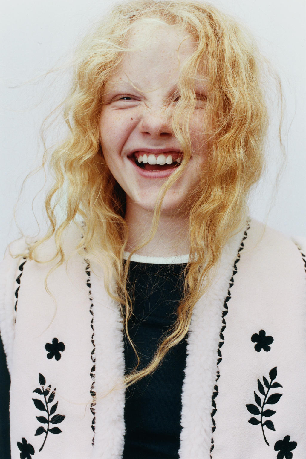 FAUX SUEDE WAISTCOAT WITH FAUX SHEARLING EMBROIDERY - Zara фото 5