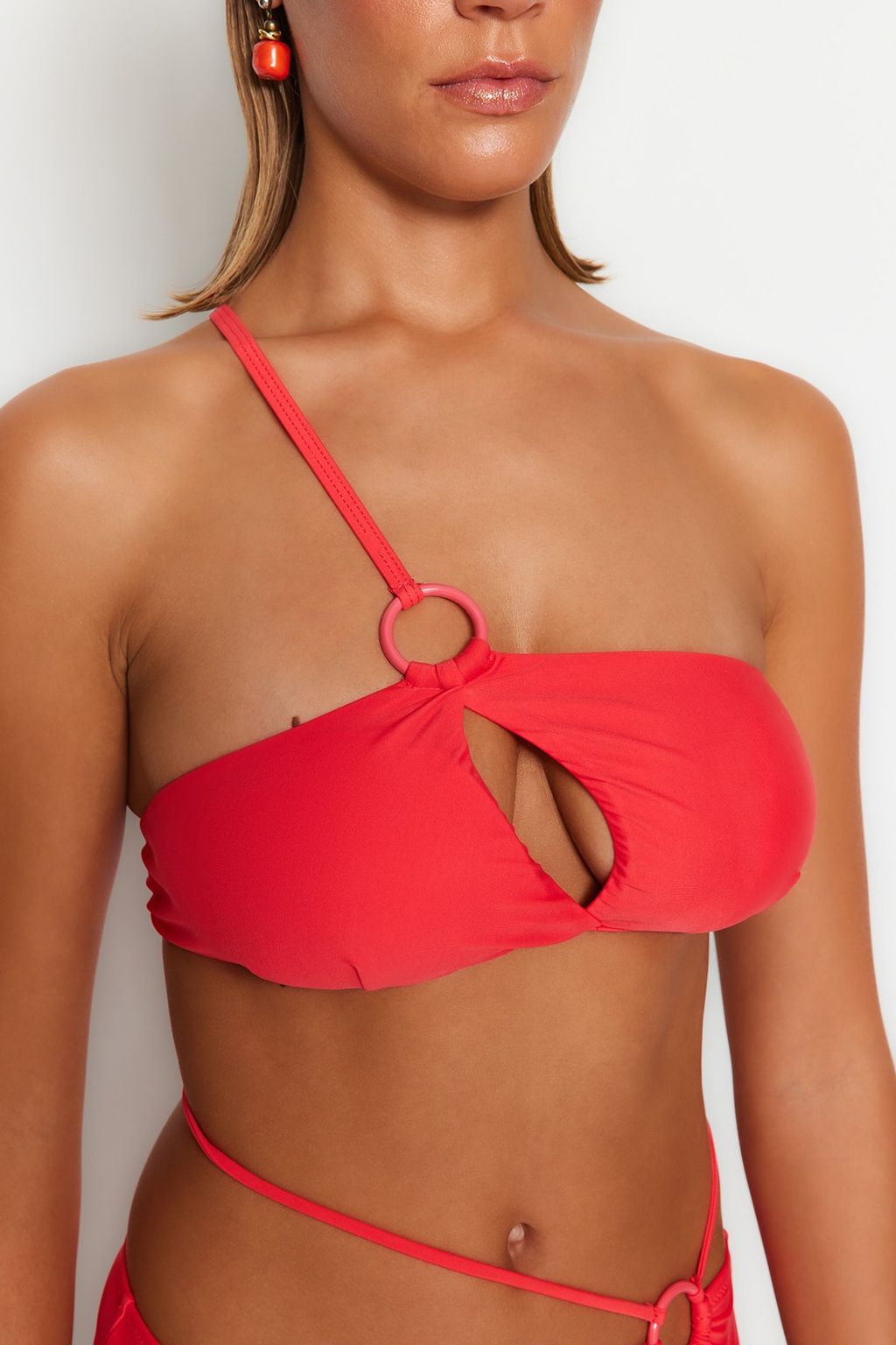 TRENDYOLMILLA Tarc?n Tek Omuz Aksesuarl? Bikini Ustu TBESS23BU00135  фото 5