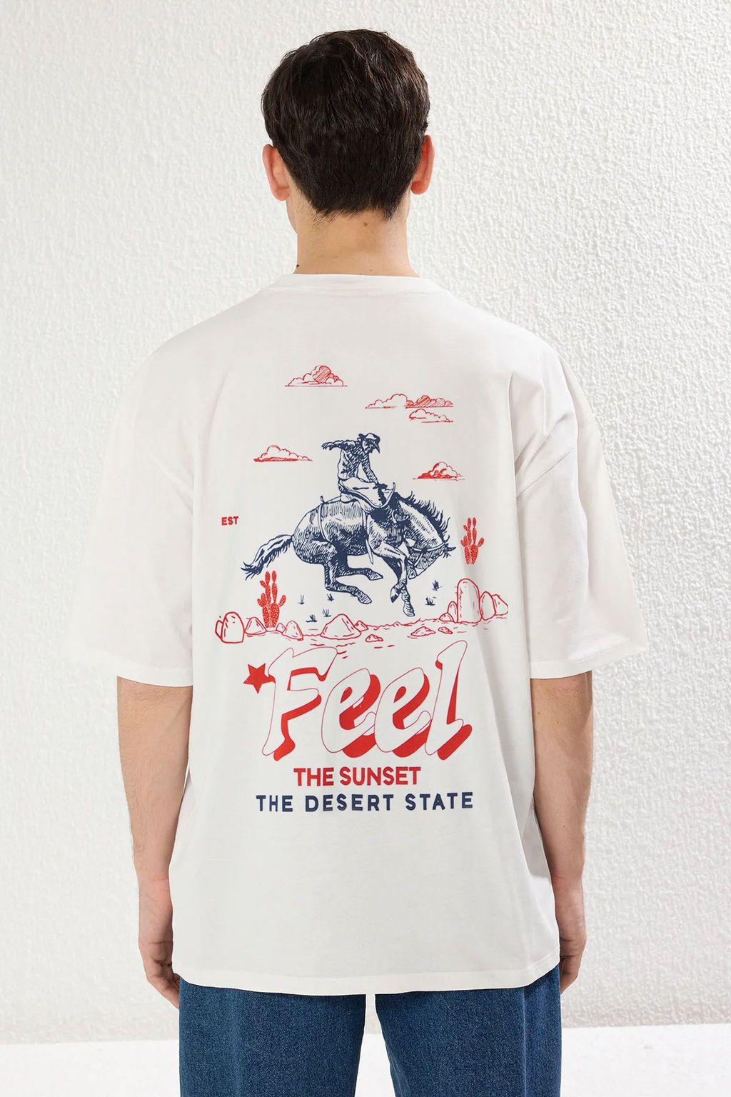 TRENDYOL MAN Ekru Modern Heritage Oversize/Genis Kesim %100 Pamuklu S?rt Bask?l? T-Shirt TMNSS25TS00125 - Trendyolmilla фото 5