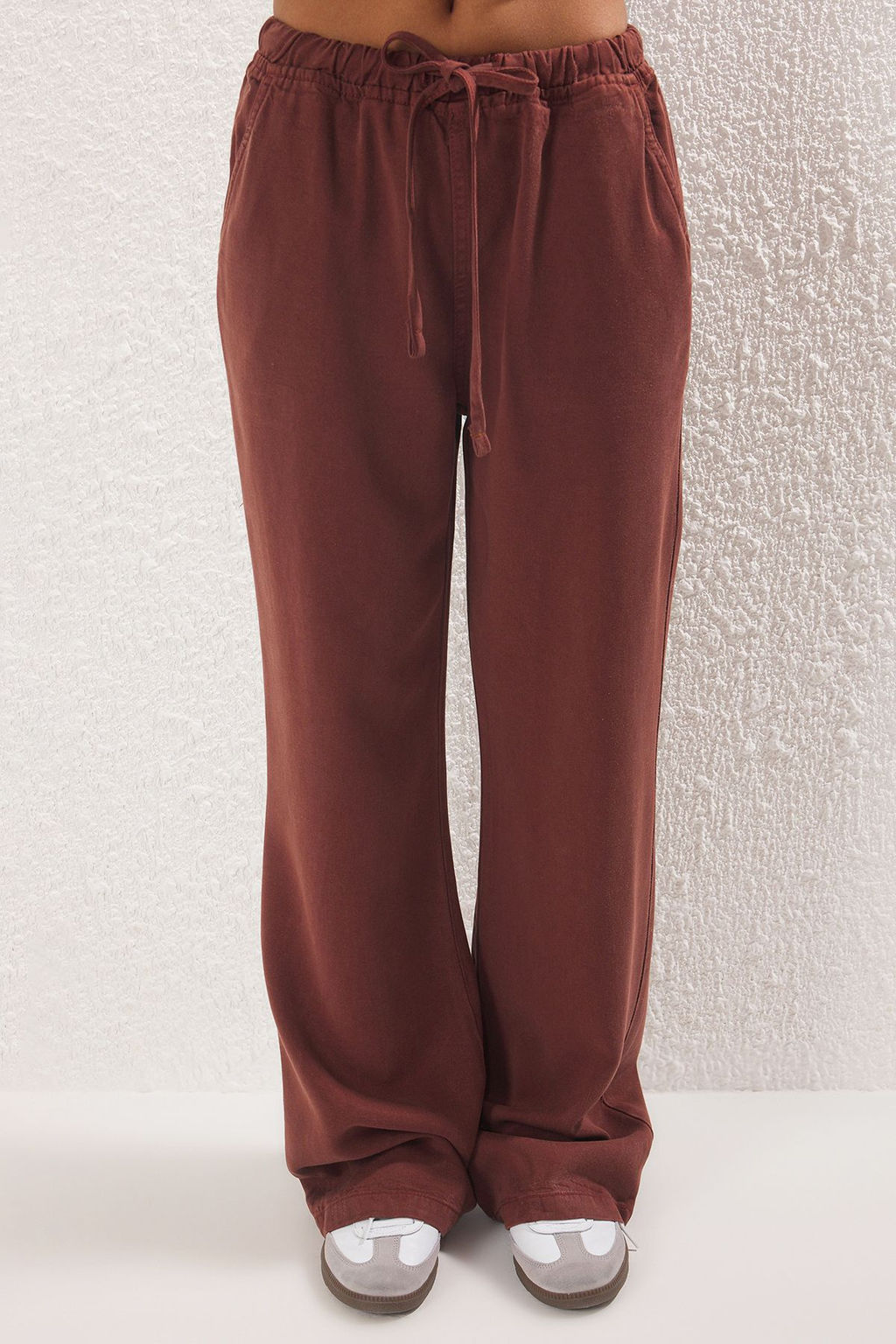 Bej More Sustainable %100 Tencel Beli Lastikli Yuksek Bel Jeans TWOSS24JE00203 - Trendyolmilla фото 17