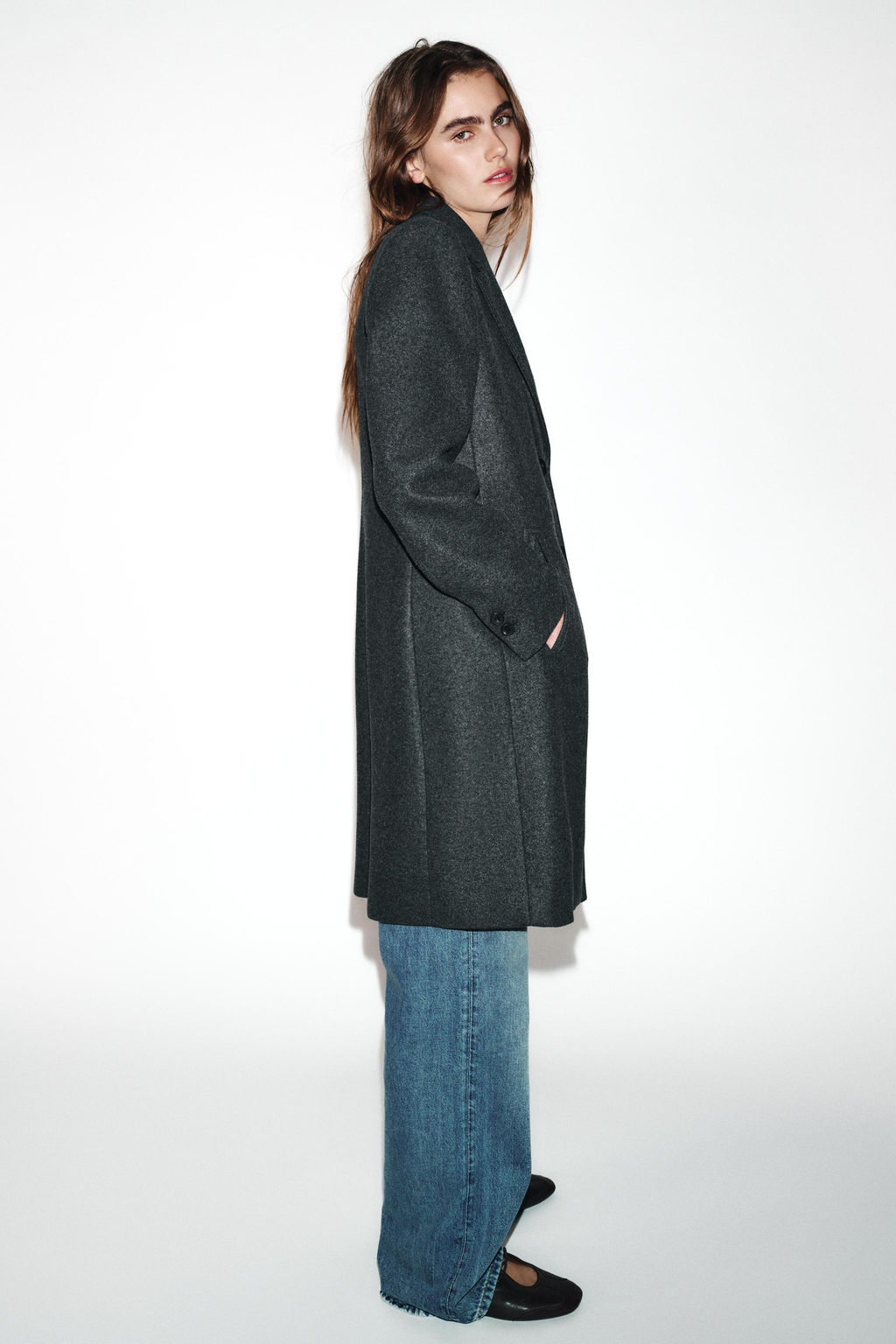 ABRIGO HOMBRERAS SOFT / Gris vigor? - Zara фото 5