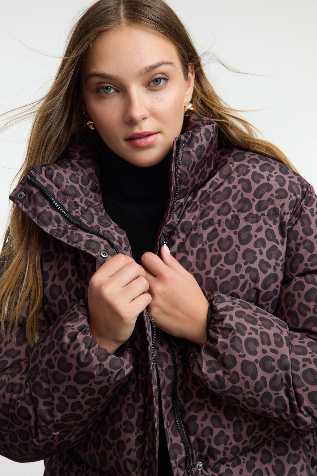 TRENDYOLMILLA Cok Renkli Kahverengi Leopar Desenli Oversize Kal?p Sisme Mont TWOAW25MO00222  фото 2