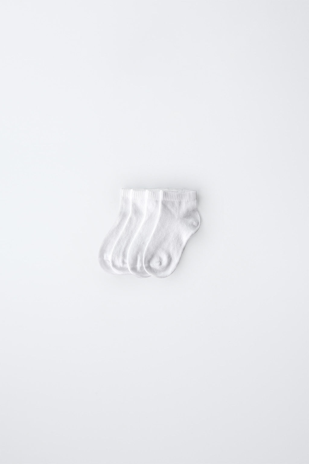 FOUR-PACK OF PLAIN ANKLE SOCKS