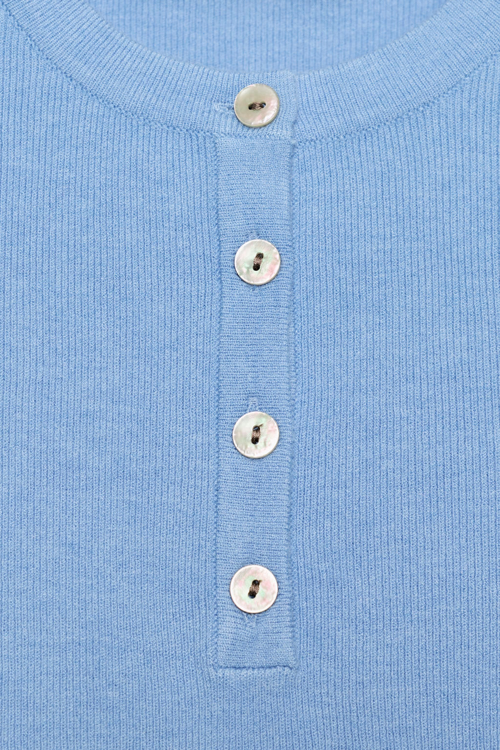 TOP PUNTO BOTONES / Azul claro