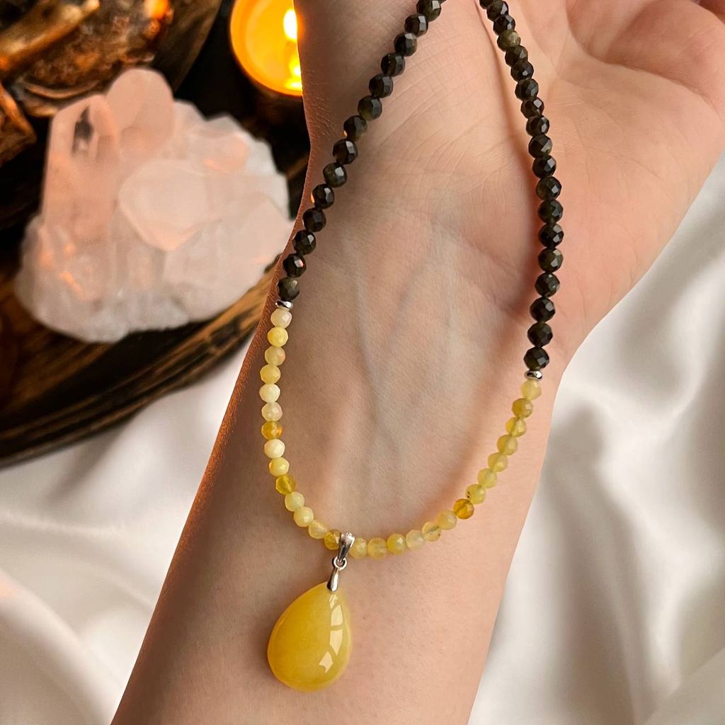 Колье из Обсидиана и Опала