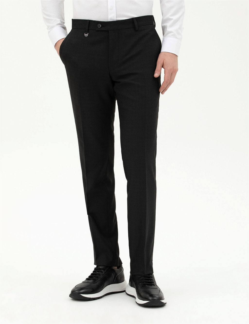 Siyah Slim Fit Kuma_ Pantolon