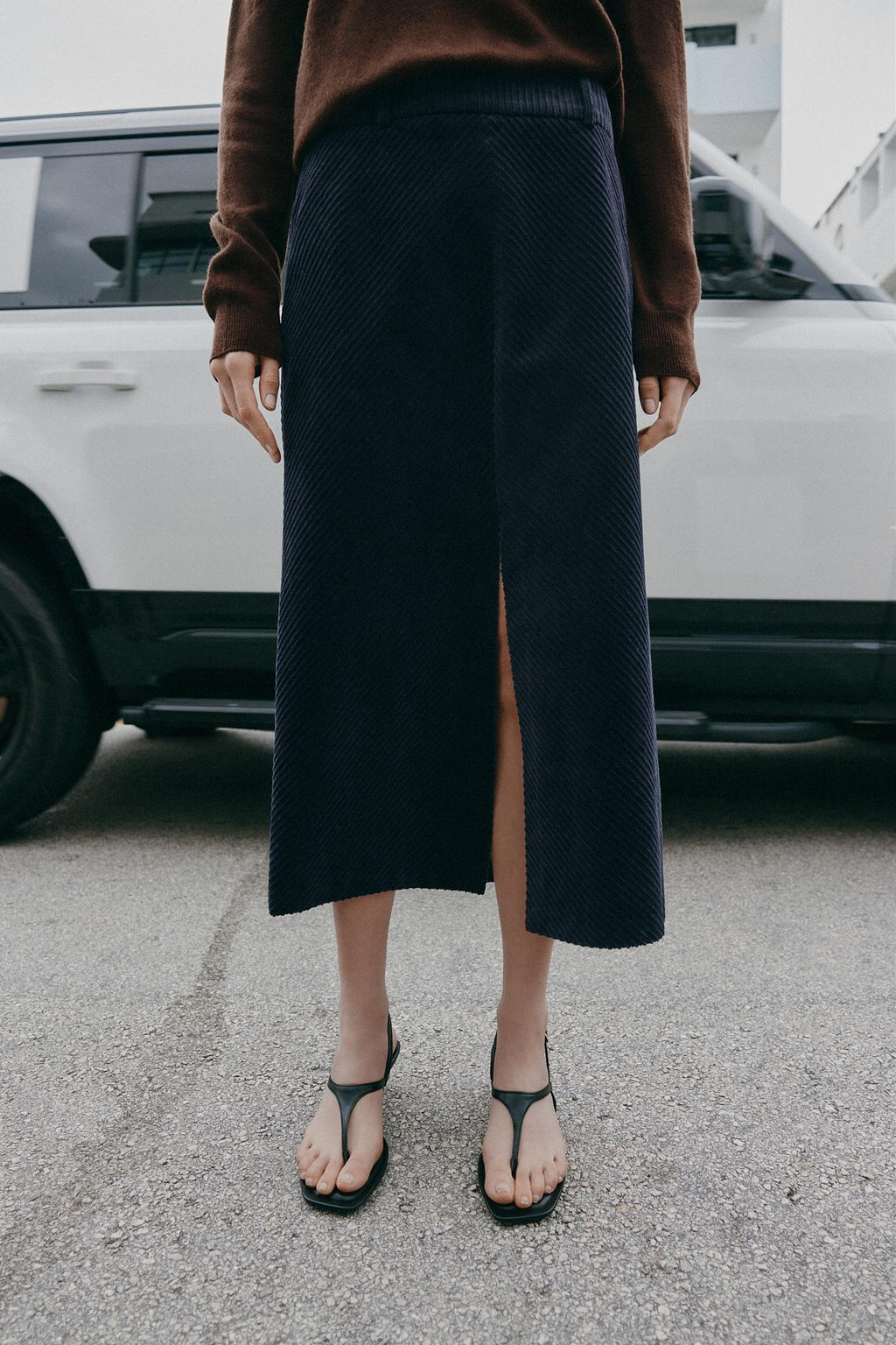 STRAIGHT CORDUROY MIDI SKIRT - Zara фото 4