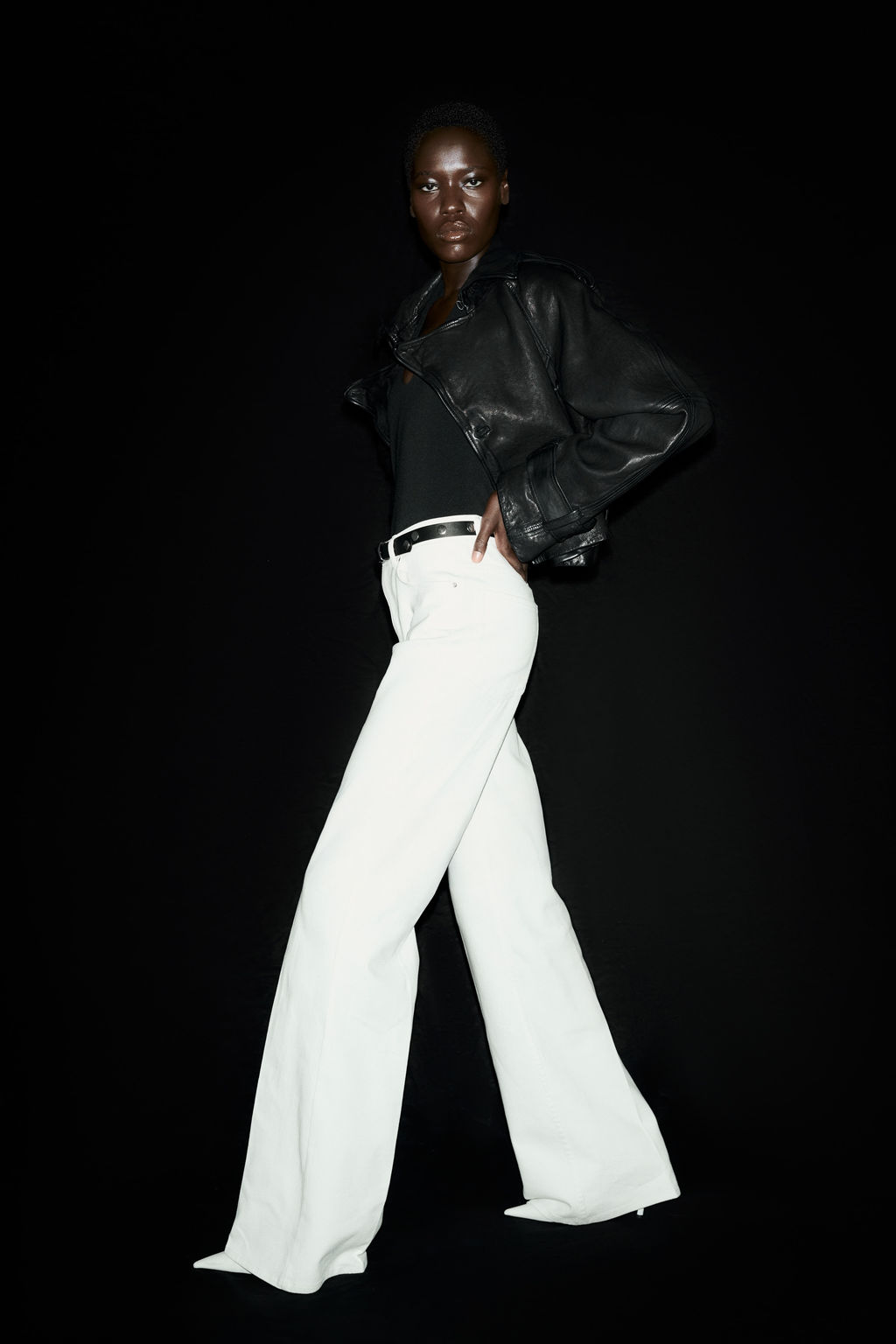 Pantal?n bootcut con cintur?n - H&m фото 2