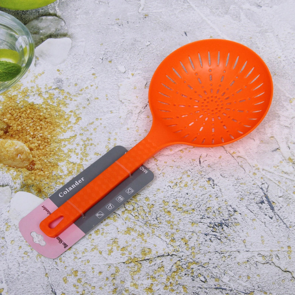 Цена за 6 шт. Шумовка пластиковая "Астория" 36*16см