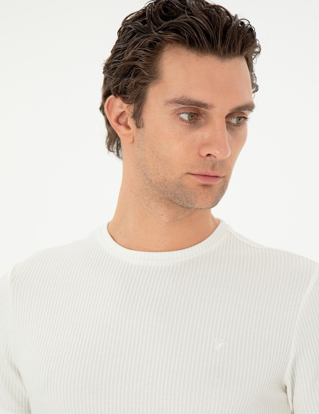 Белая стройная мата - Cacharel фото 2