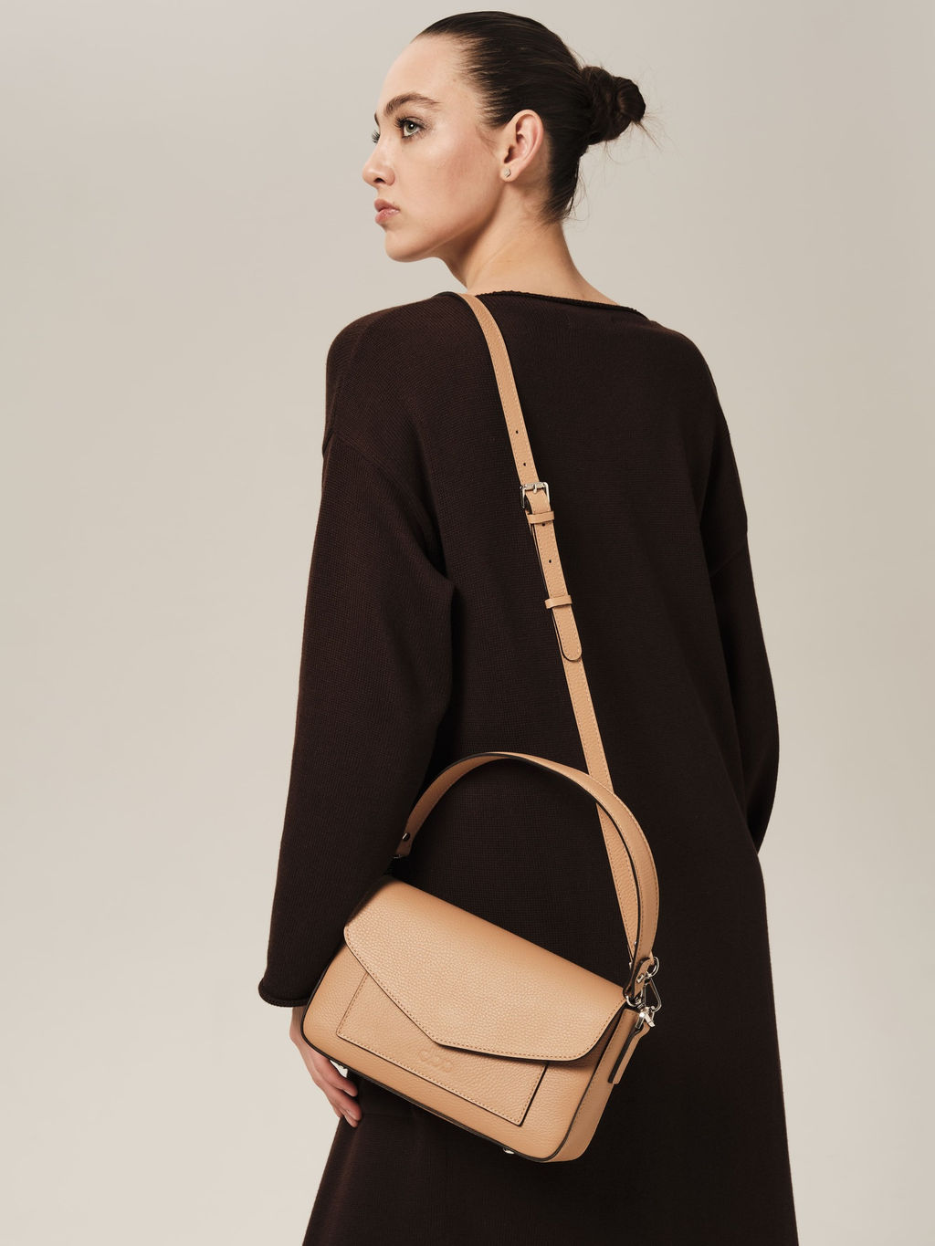 Кожаная сумка Rosie DBR 31158 бежевая нуга фото 5