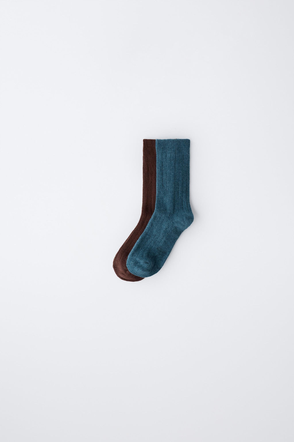 2-PACK OF LONG RIBBED SOCKS