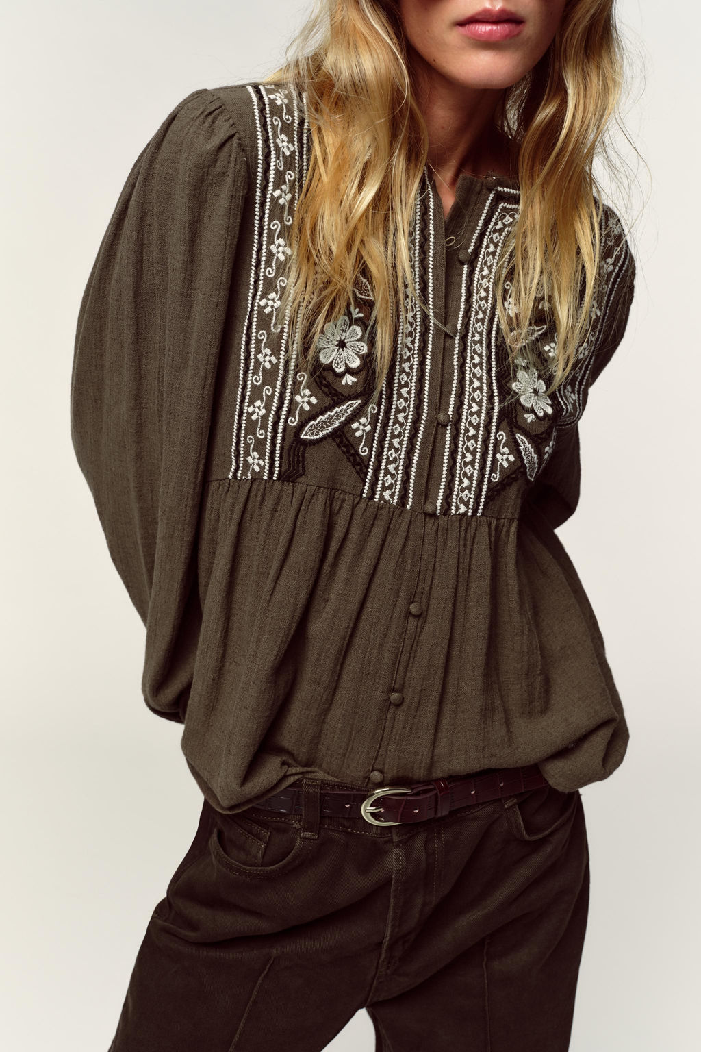 EMBROIDERED BIB BLOUSE - Zara фото 2